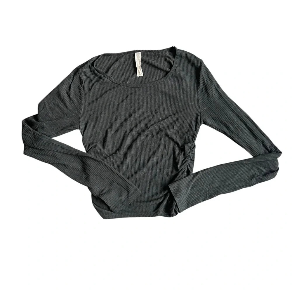 Alo Yoga Gathered Rib-Knit Crop Top Black Side Ruched Long Sleeve Top  Women's